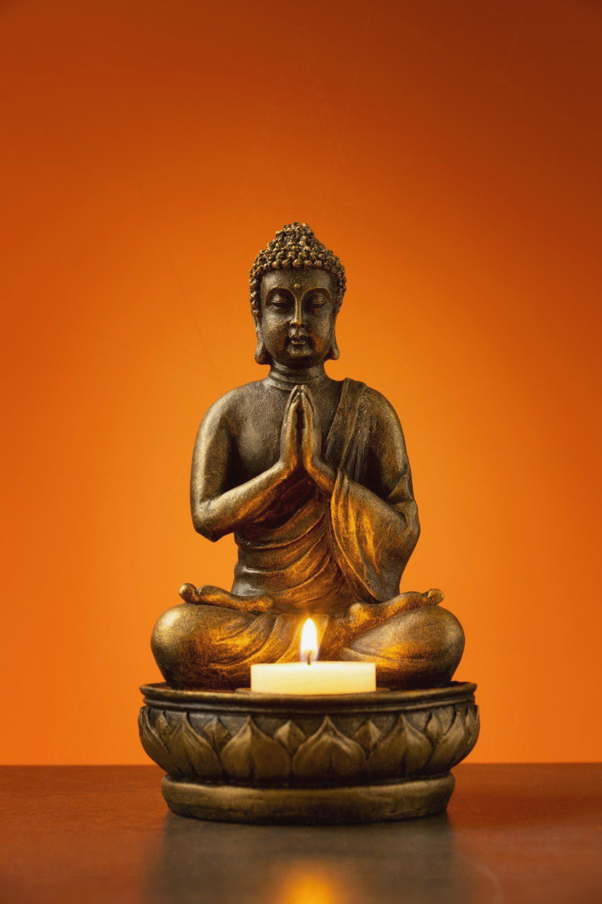 Mandala smarald la apus montan